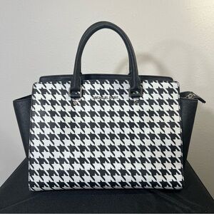 Michael Kors Houndstooth “Selma” Satchel